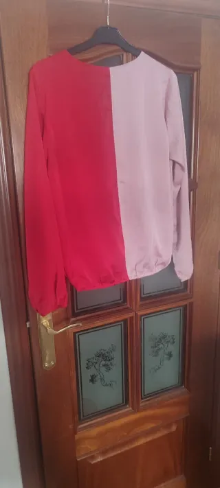 Blusa cruzada rosa y roja