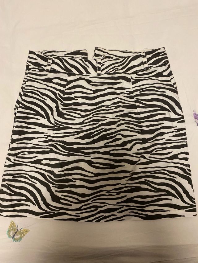 Falda corta estampado cebra