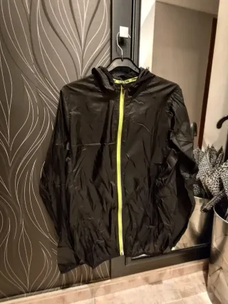 Chaqueta cortavientos negra hombre Talla M