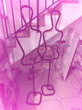 Maniquí Tienda Metal Negro