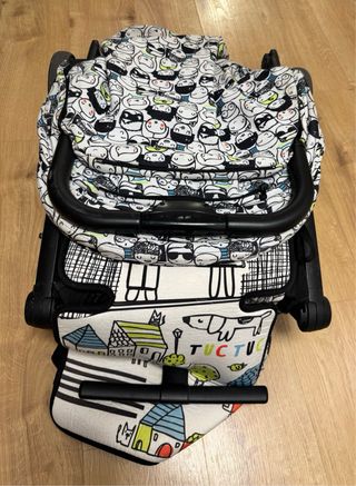 Carro Tuc Tuc con estampado divertido