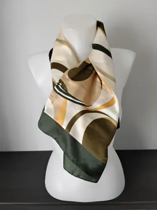 Pañuelo Estampado Verde y Beige