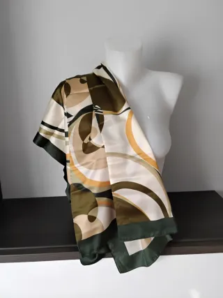 Pañuelo Estampado Verde y Beige