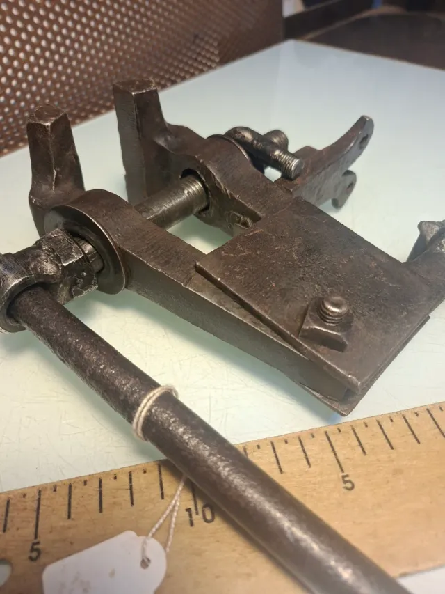 Tornillo de banco antiguo