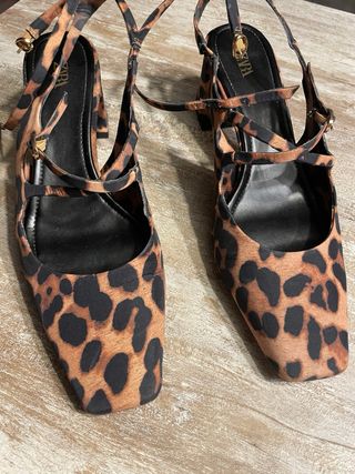 Zapatos tacón ancho leopardo