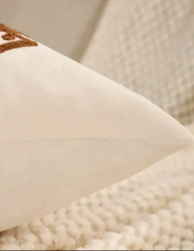 Capa para Almofada 45x45cm. Bordado Motivos Natalinos