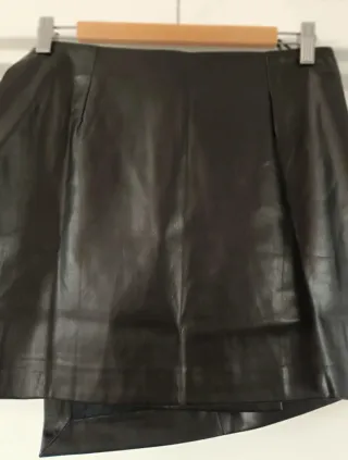 Falda Mango efecto piel nudo Talla M