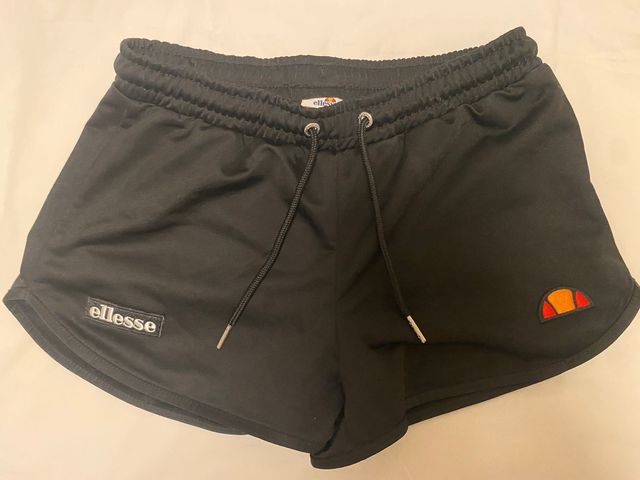 Pantalón corto deportivo ellesse negro