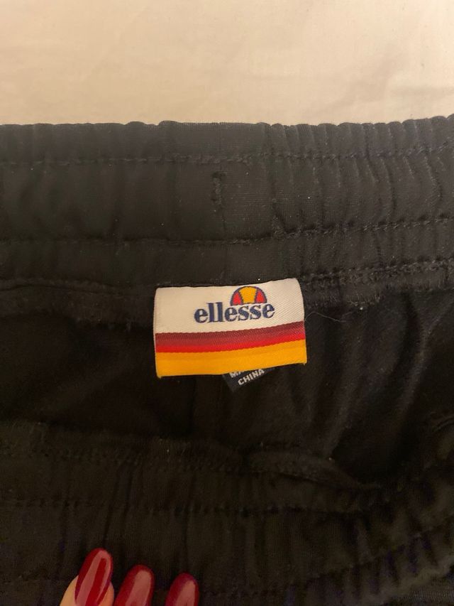 Pantalón corto deportivo ellesse negro