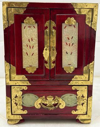 ELEGANTE JOYERO CHINO CAOBA LACADA Y JADE