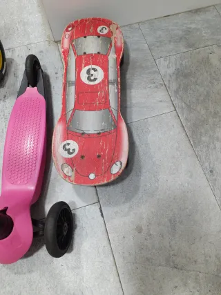 Patinete infantil musical rojo y rosa