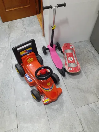 Patinete infantil musical rojo y rosa