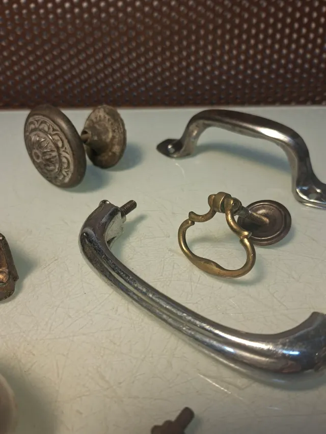 Lote pomos y tiradores vintage