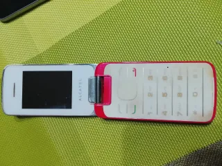 Cellulare Alcatel Rosa Non Funzionante