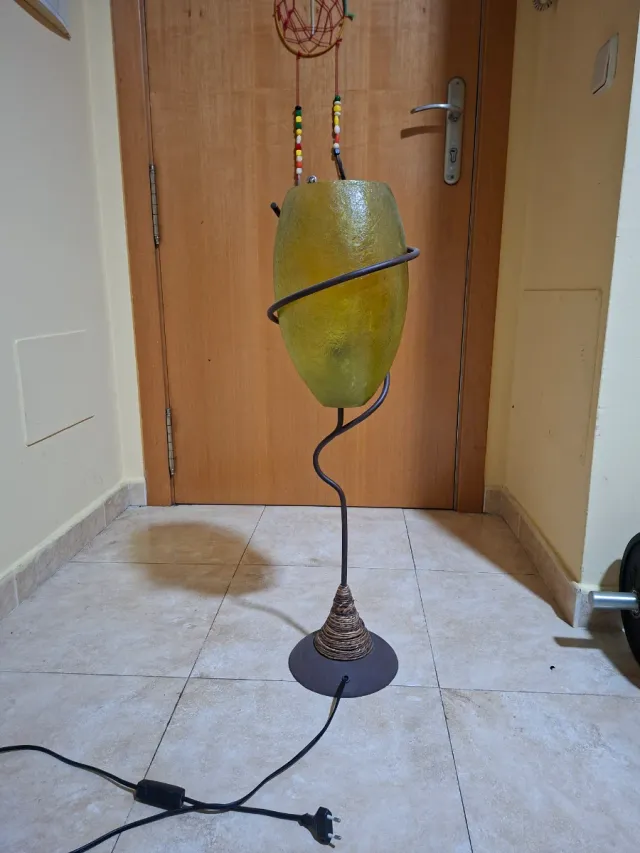 Lampada da terra in vetro e metallo