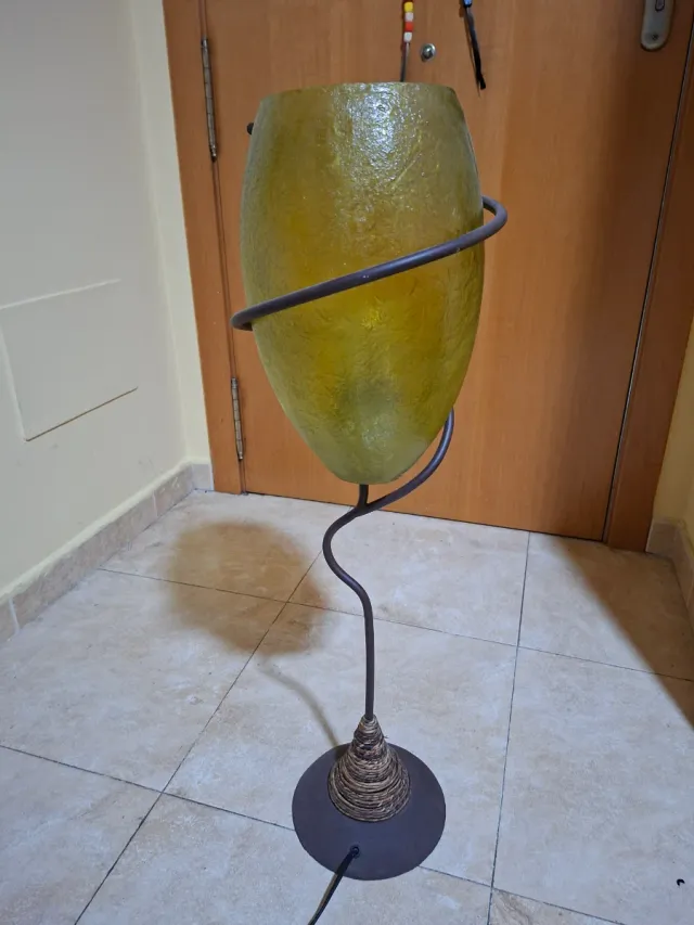 Lampada da terra in vetro e metallo