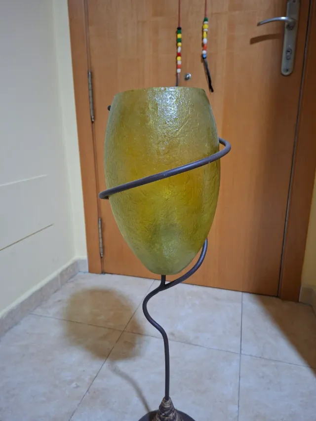 Lampada da terra in vetro e metallo