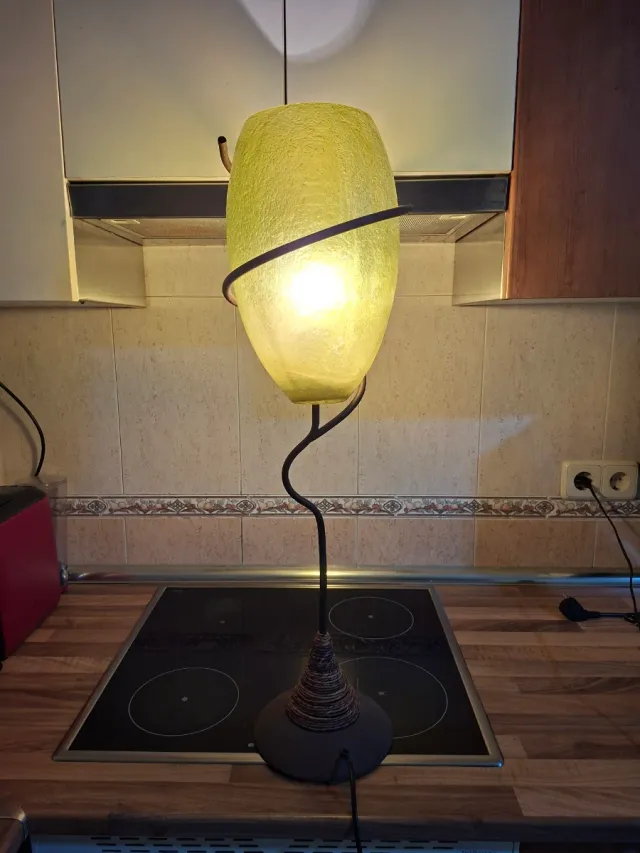 Lampada da terra in vetro e metallo