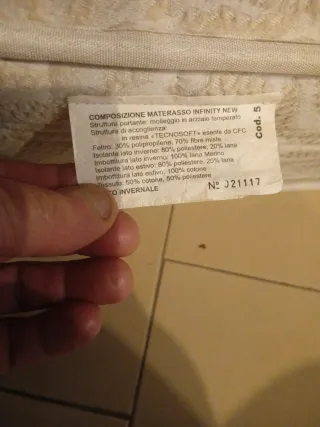 Materasso matrimoniale usato in tessuto a molle