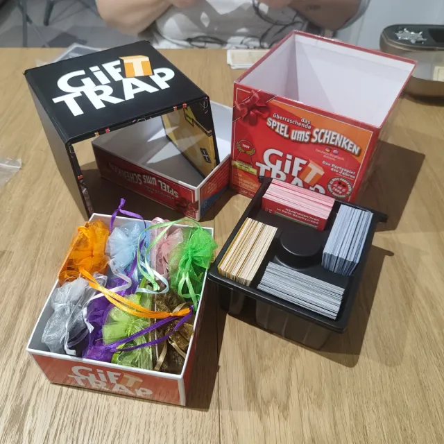 Gift Trap - Juego de mesa