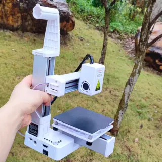 Impresora 3D Blanca o Negra a elegir.