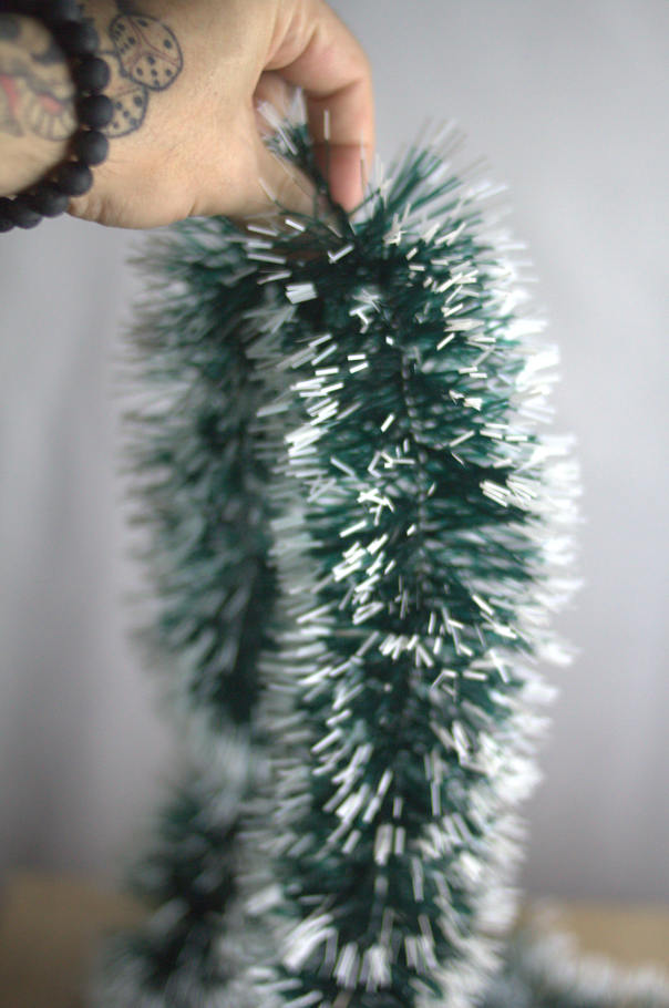 Lote 3 guirlandas pretas natalinas (6 m total)