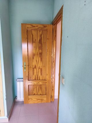 Puerta interior madera maciza