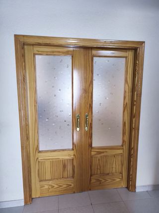 Puerta interior madera maciza