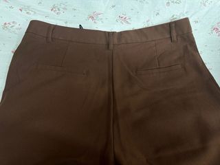 Pantalones marrones de vestir