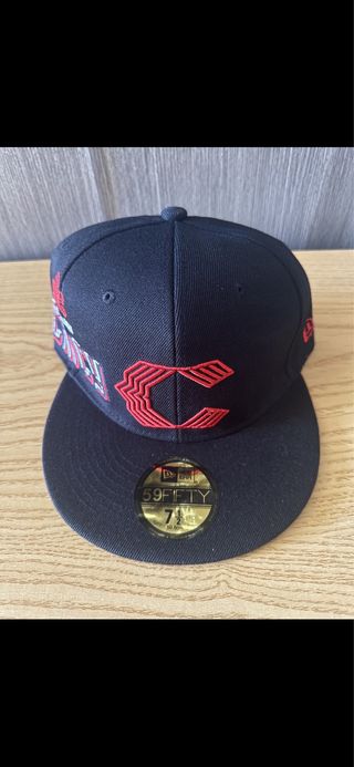 Gorra New Era Negra y Roja