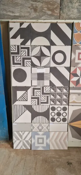 Baldosas hidráulicas hexagonales y  20x20 variadas