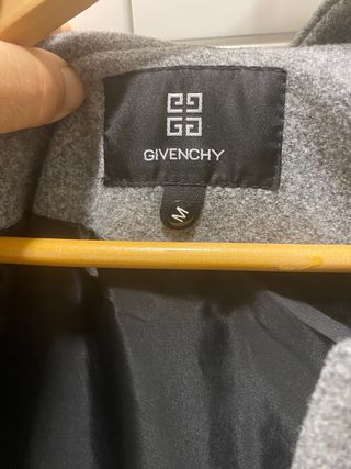 Cazadora Givenchy Gris y Blanca Talla M