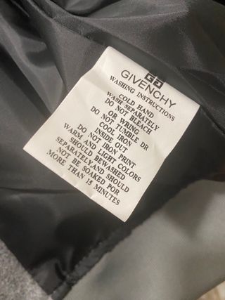 Cazadora Givenchy Gris y Blanca Talla M