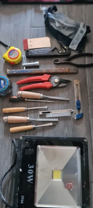 Herramientas varias de segunda mano