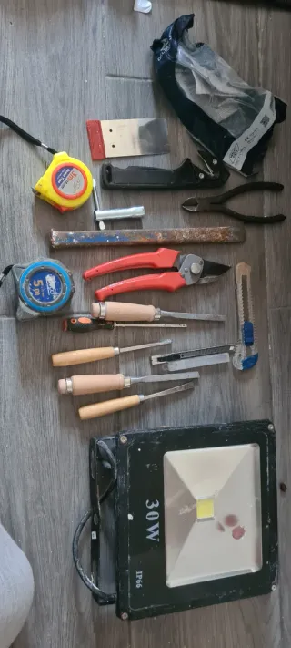 Herramientas varias de segunda mano