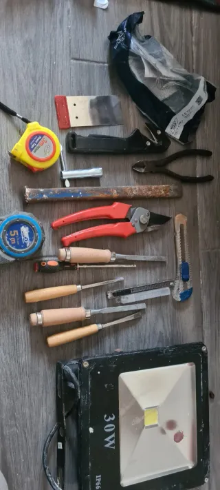 Herramientas varias de segunda mano