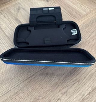 Nintendo Switch OLED + 2 fundas