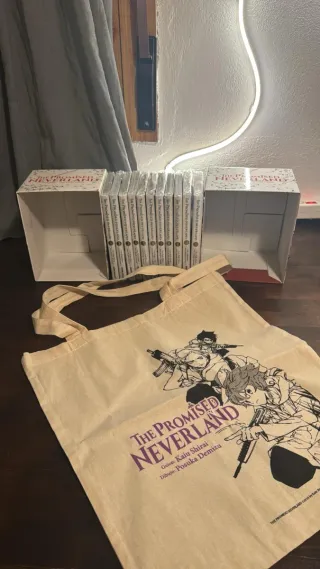 THE PROMISED NEVERLAND 1 a 10 y 20 con cofre