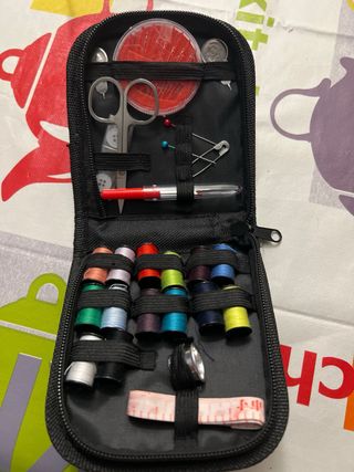 Costurero de viaje compacto