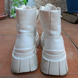 Botas Bershka Chunky Blancas con Cordones