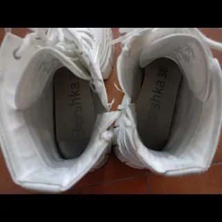 Botas Bershka Chunky Blancas con Cordones