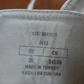 Botas Bershka Chunky Blancas con Cordones