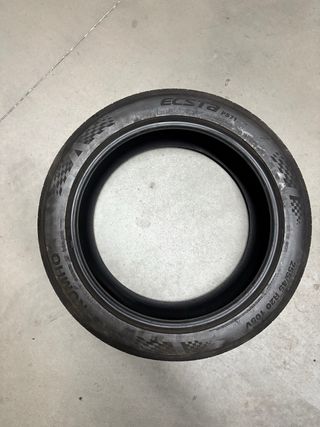 Neumático Kumho 255/45 R20 105V