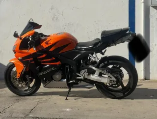 Honda CBR600RR en perfecto estado