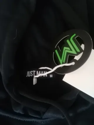 Felpa nera con cappuccio - Nuova con cartellino