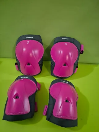 Rodilleras y coderas Btwin rosas