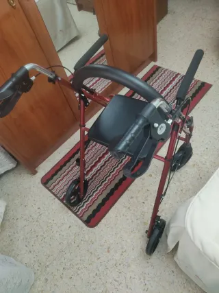 Andador rojo 4 ruedas con Silla y Cesta
