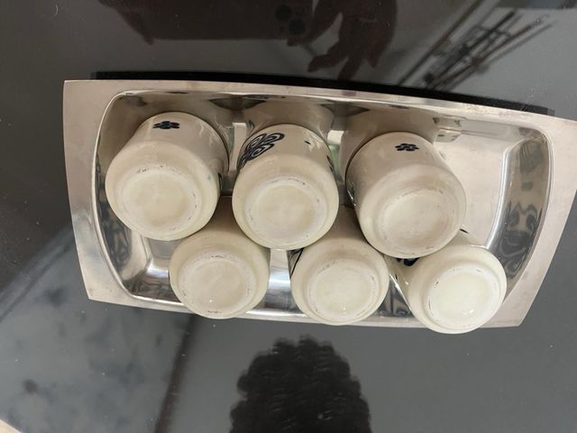 Juego 6 Vasitos Cerámica y Bandeja de acero