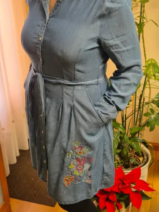 Vestido Vaquero Camisero con Bordado