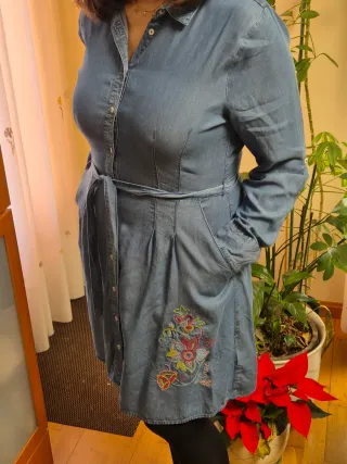 Vestido Vaquero Camisero con Bordado